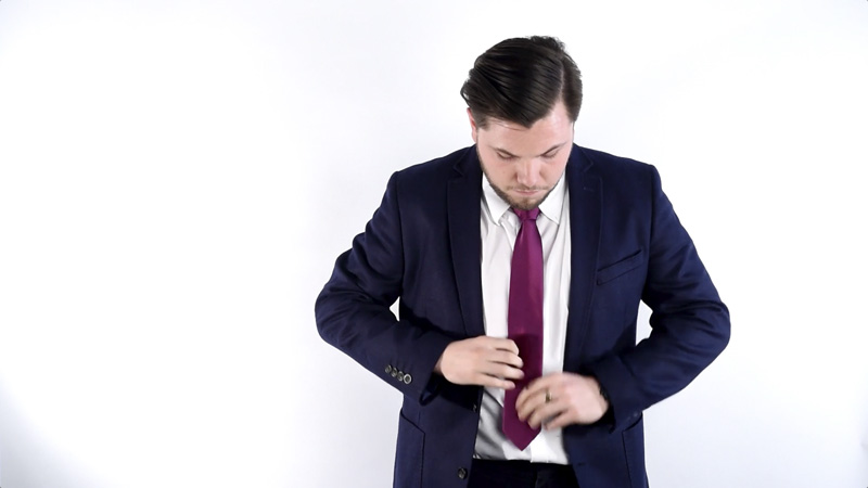 how to tie a tie
