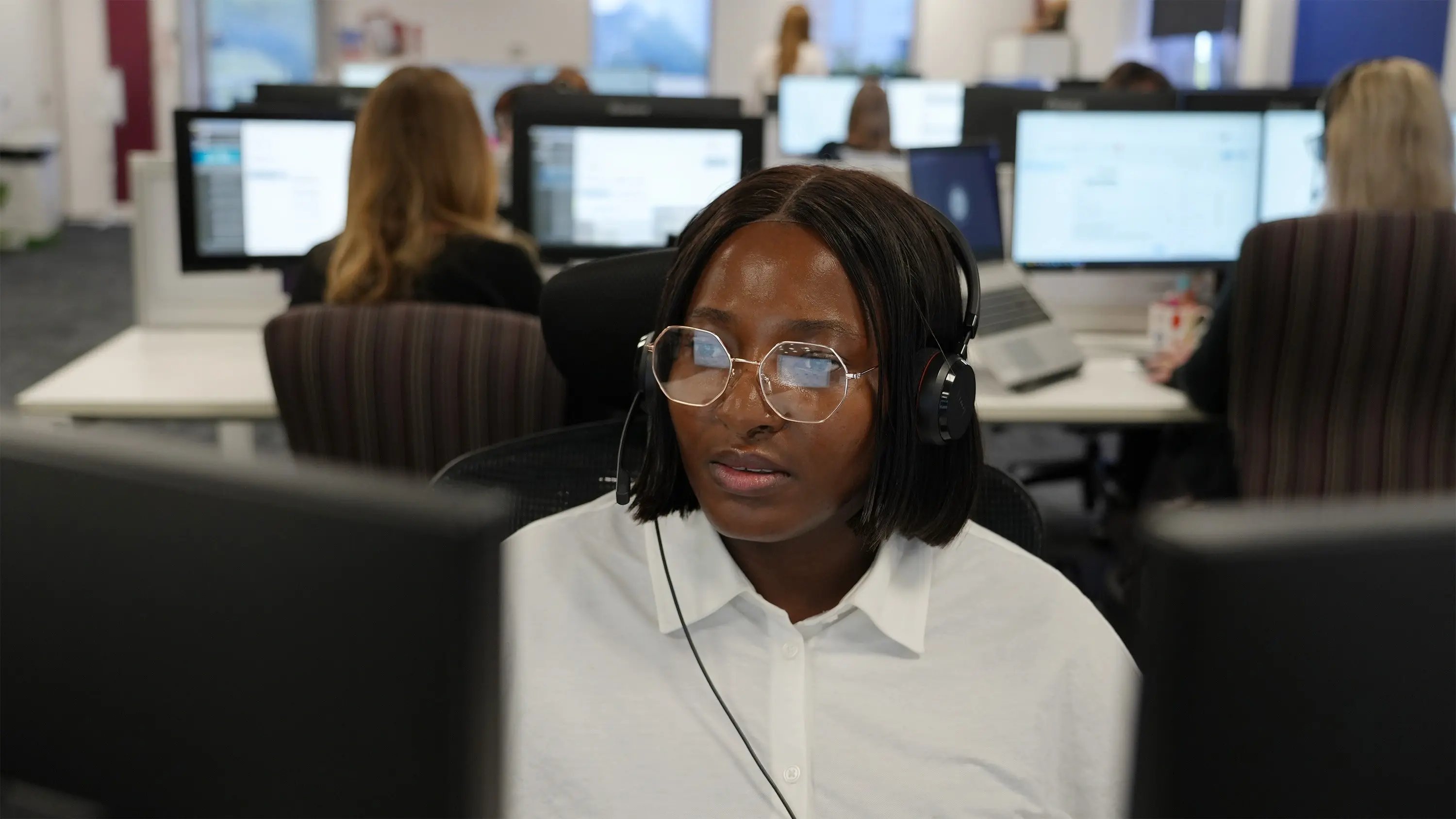CustomerService4